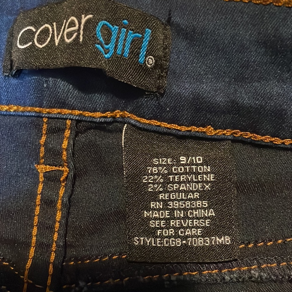 Jean Shorts - Picture 3 of 6